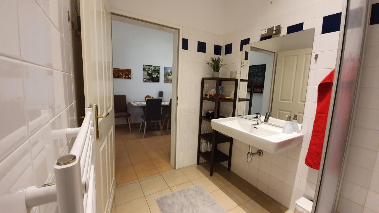 Gorgeous Viennese Apartment 10 Min To City Center Экстерьер фото